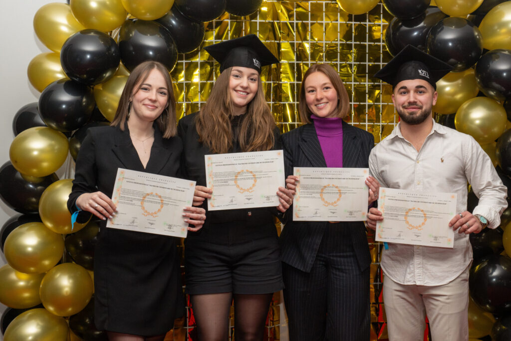 IUT Cérémonie remise des diplômes - anciens étudiants